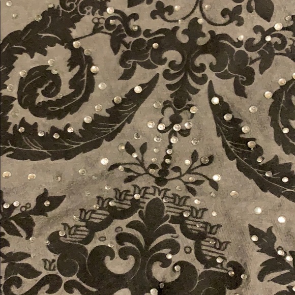 Maurice’s premium tank top side slits bling - Picture 4 of 5